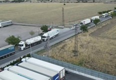 Изчакването на буферните паркинги е до 4 часаПродължава струпването на