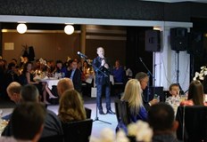 Водещ на празничната вечер бе русенецът Герасим Георгиев ГероБлизо 200