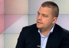 Парламентарната република в последните 30 години роди единствено задкулисие и