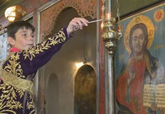 13 годишно момче от разложкото село Баня е най младият иподякон в