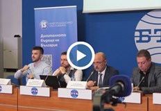 Все още се въвеждат данните на пациенти от предходни години