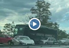 На метри от този сблъсък стана и друга катастрофаИнцидентът стана в