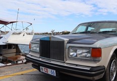 Задържаният е поддържал висок стандарт и луксозен начин на животСлужители