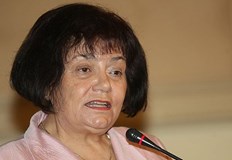 Необходимо е да се увеличи учебното време Това каза във Варна председателят