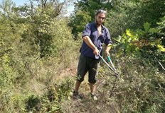 Непроходимият от години участък за пешеходно преминаване по бъдещата екопътека