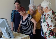 Близо 250 души от Русенско вече гласуваха с демо машинитеПо голямата част от