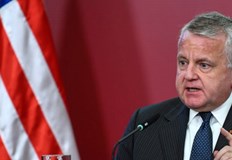 Джон Саливън е завършил 40 годишна кариера на държавна служба в продължение