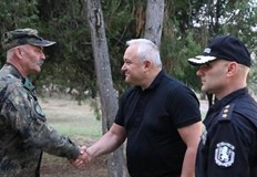 Министрите на вътрешните работи и на отбраната инспектираха организацията на