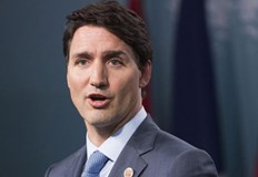 Критиците обвиниха премиера в липса на уважение но други го