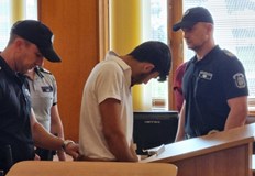 Според прокуратурата 18 годишният Ахмад е мозъкът на схематаСирийците обвинени за катастрофата