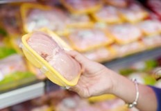 Поскъпването се отрази на най търсеното месо в магазинната мрежаПилешкото месо в