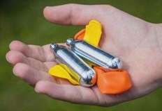 Непълнолетните си набавят райски газ без проблем защото никой не