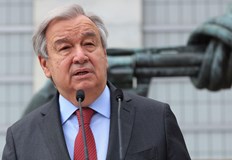 Десетилетия след падането на Берлинската стена отново чуваме дрънкането на