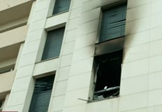 Огънят е тръгнал от втория етаж на сградатаЕдин човек загина