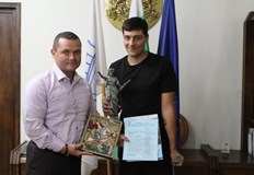 Кметът на Русе Благодаря ти че непрестанно показваш на мен