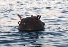 Няма пострадали от експлозиятаДрагажен кораб на румънския флот се удари в носеща се в Черно море мина