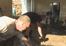 Основната задача е разчистването за да бъдат вдигнати стълбовете и