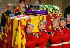 Младият мъж бе на 18 годиниПочина 18 годишен кралски гвардеец който