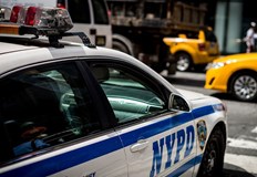 За да намали разходите той поставил ключалка на електрическото табло