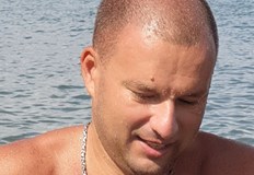 Тялото на Дмитрий Чебан който влезе в бурното море край