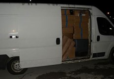 Шофьорът е арестуванГолямо количество стоки имитиращи известни търговски марки са