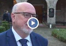 Българските политици са превили гръб очаквайки бурята да премине Каква по голяма