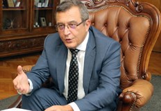 Обучението ще бъде пррисъствено а към онлайн обучение ще се