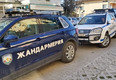 Има сигнали че мародери ограбват празните къщи на хоратаЕкипи на