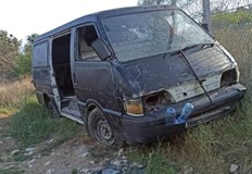 Действието се разиграва на 2 км от село ЛесовоС бус