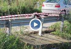 Mостът е компрометиран след проливните дъждовеПрез вчерашния ден състоянието на