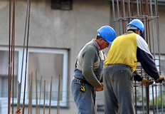 Работници не харесват 1 700 лева начална заплатаСлужители кандидатстващи по обява