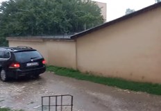 Става въпрос за улица Ибър Видео публикувано в социалните мрежи показа една