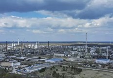Роснефт  осигурява близо 12 процента от капацитета за преработка на петрол на