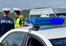 В микробуса е установена група от мигранти самоопределили се като