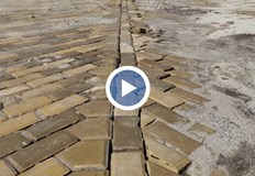 Жълтите павета тръгнаха дни след ремонта пред парламентаГражданската организация Спаси