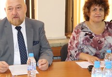 Около 18 от подлежащите на обучение в предучилищна и училищна