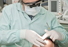 В продължение на години те обезобразявали пациентиОсъдиха френски зъболекари заменяли