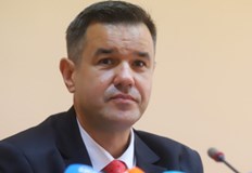 Министърът на икономиката изпрати сигнал в прокуратуратаДокументите касаещи финансовите операции на