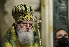 Българският патриарха е с пневмония причинена от застояванеПатриарх Неофит остава в