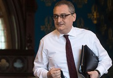 Това се случва на фона на демонстративно засилените връзки между