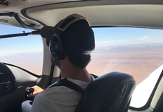 Често биват наемани от наши и чужди артисти за снимане