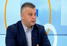 Настояваме декларациите да се попълват лично само и единствено в