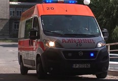 Жена е пострадала с фрактура на бедро при пътен инцидент