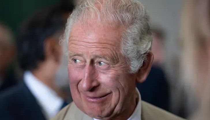 Очаква се престолонаследникът на Обединеното Кралство да приеме името Чарлз Трети или Джордж Седми Очаква се престолонаследникът на Обединеното Кралство да приеме името Чарлз Трети или Джордж Седми