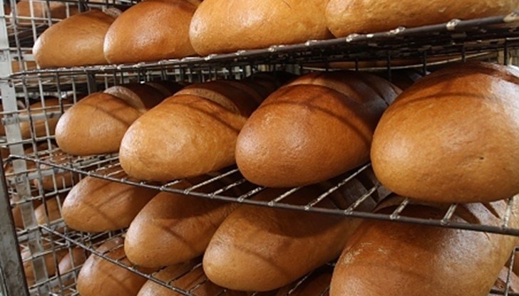 Хлябът по магазините си остава твърдо над 2 лeва за килограм