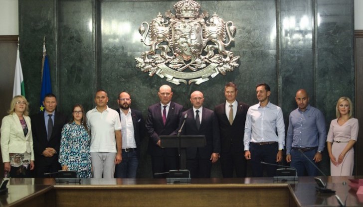 Главният прокурор награди спасителите от катастрофата със сръбския автобус