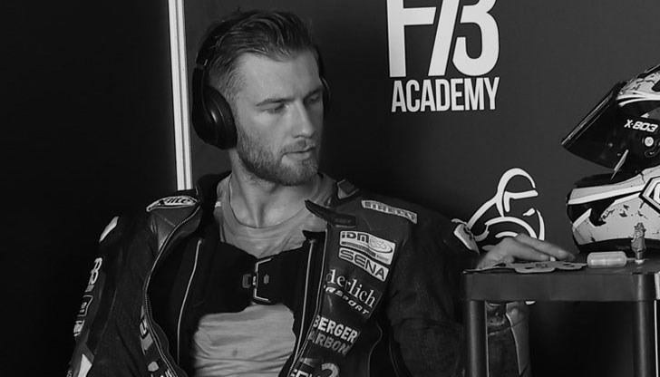 24-годишният Леон пада по време на втората свободна тренировка в петък и е бил ударен от друг състезател