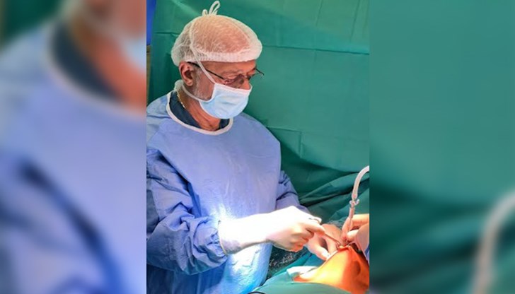 "Колкото по-рано бъде открит, толкова по-големи са шансовете на пациента да го надживее", категоричен е хирургът "Колкото по-рано бъде открит, толкова по-големи са шансовете на пациента да го надживее", категоричен е хирургът