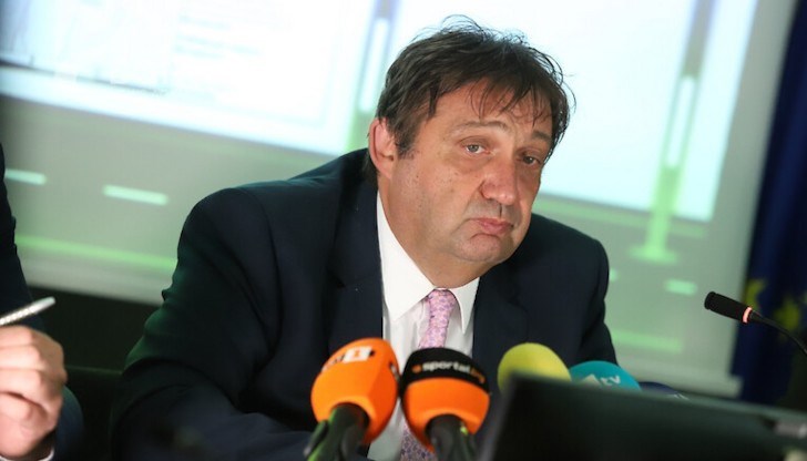 "България се нуждае от 2100 км стратегически пътни участъци, до момента са изградени 870 км", съобщи регионалният министър