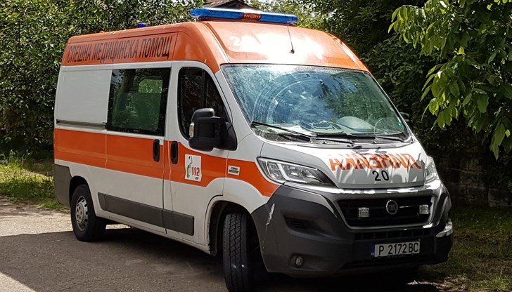 Пострадал е възрастен мъж, който излязъл на главния път със самоходната машина